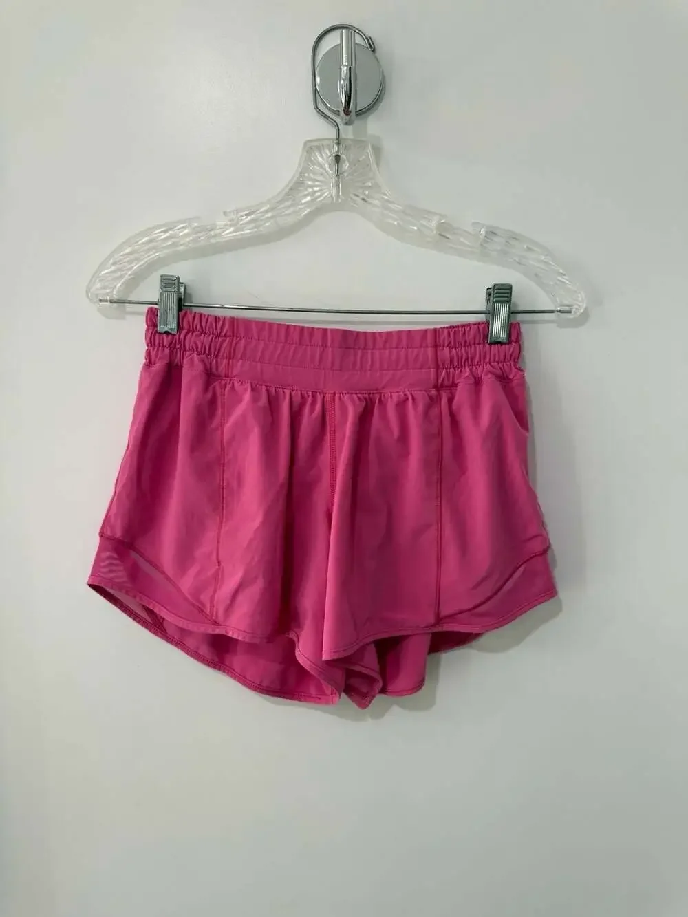 Lululemon Hotty Hot Low-Rise Lined Short 3.5